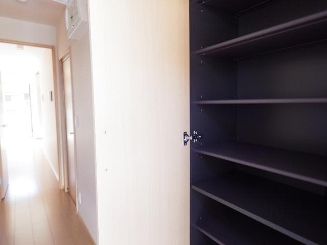  東海道本線/静岡駅 バス20分小鹿公民館下車:停歩8分 1階 築10年