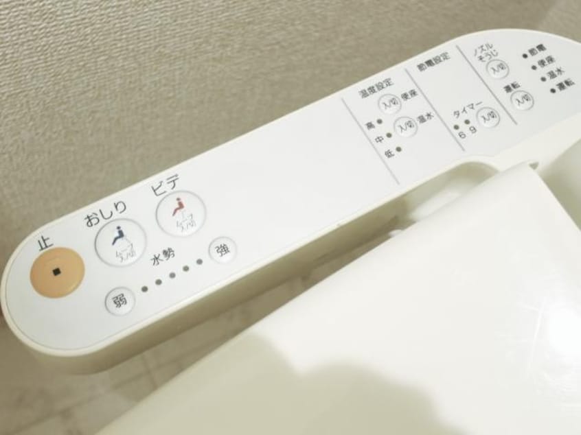  東海道本線/静岡駅 バス20分小鹿公民館下車:停歩8分 1階 築10年