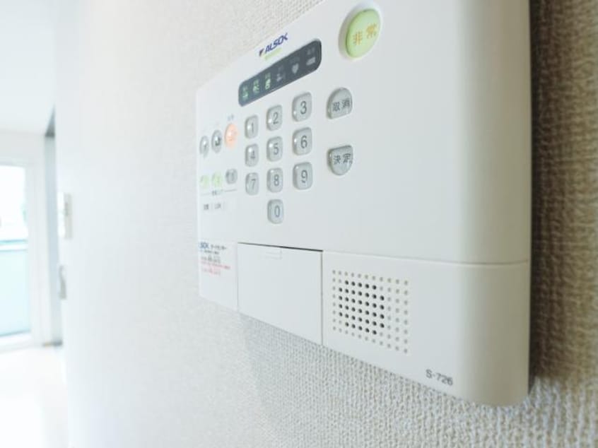  東海道本線/静岡駅 バス20分小鹿公民館下車:停歩8分 1階 築10年