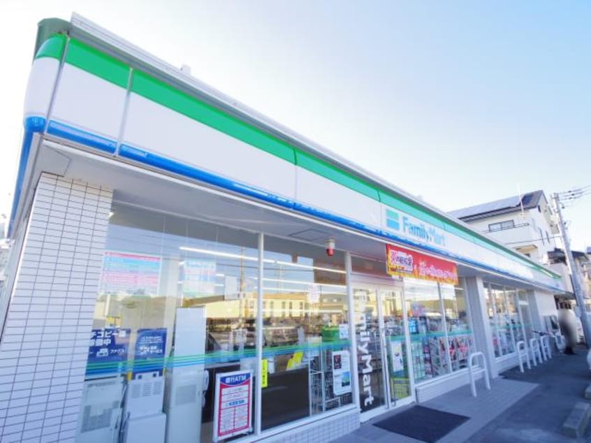 ファミリーマート静岡登呂六丁目店(コンビニ)まで642m 東海道本線/静岡駅 バス9分石田ＳＢＳ学苑入口下車:停歩2分 1階 築35年