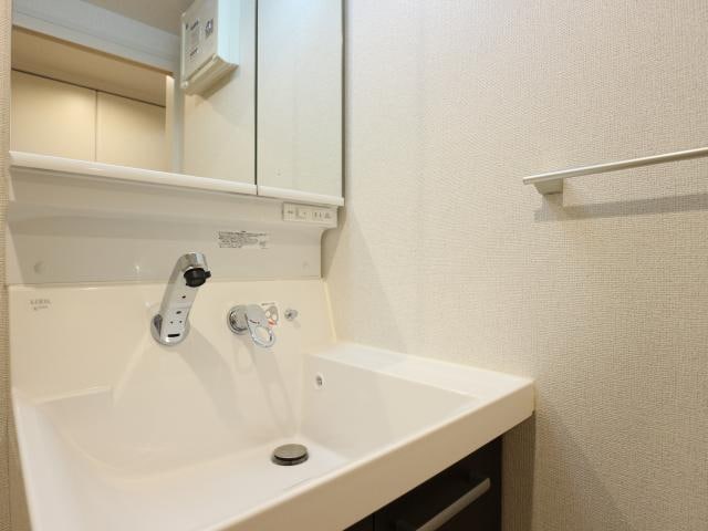  東海道本線/静岡駅 バス5分八幡二丁目下車:停歩3分 3階 築9年