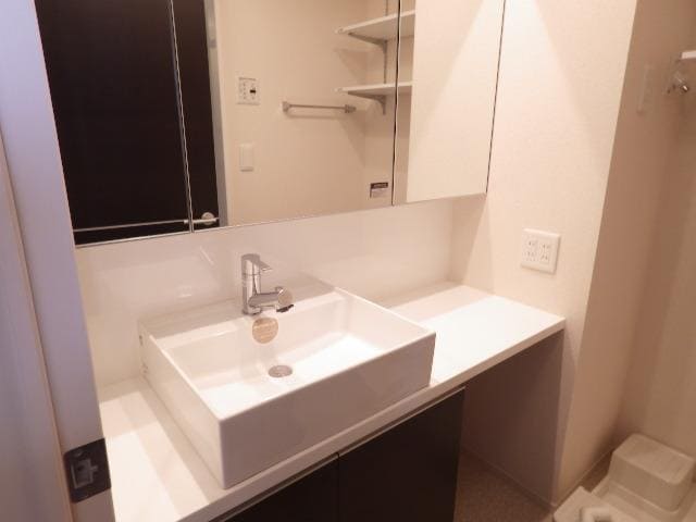  東海道本線/静岡駅 バス8分登呂南下車:停歩8分 2階 築12年