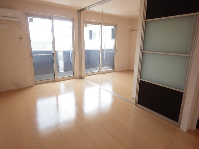  東海道本線/静岡駅 バス8分登呂南下車:停歩8分 2階 築12年