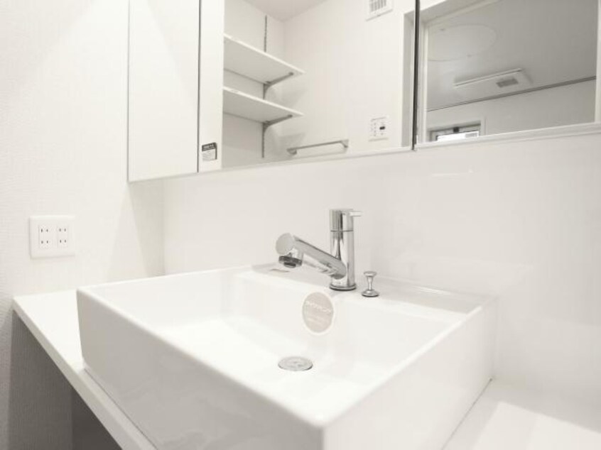  東海道本線/静岡駅 バス8分登呂南下車:停歩8分 2階 築12年