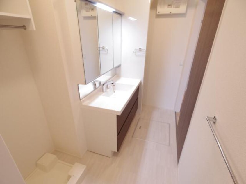  東海道本線/藤枝駅 徒歩21分 1階 築9年