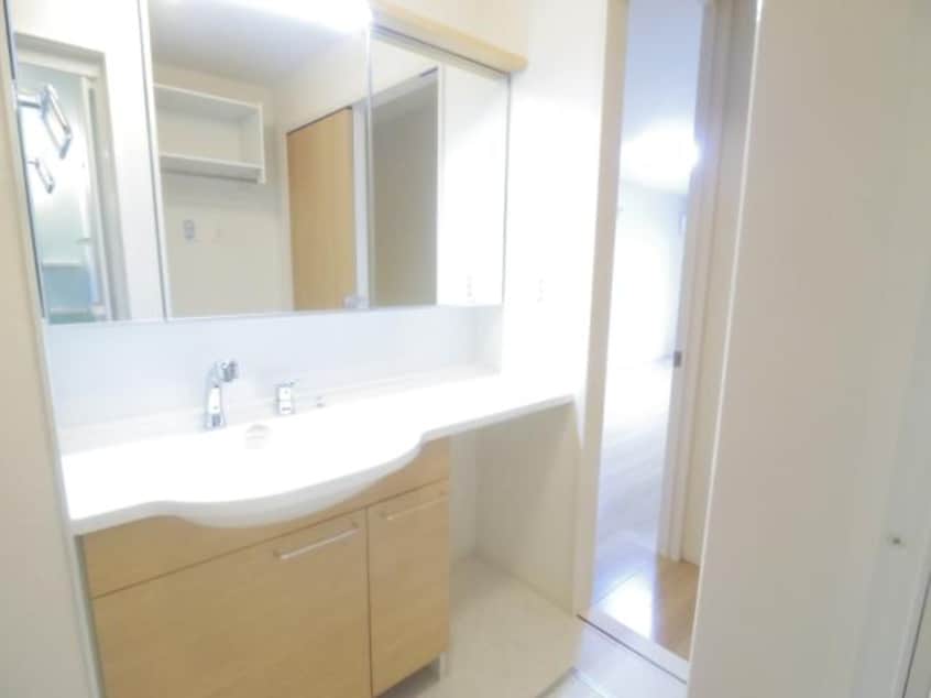  東海道本線/静岡駅 バス20分小鹿公民館前下車:停歩5分 2階 築9年