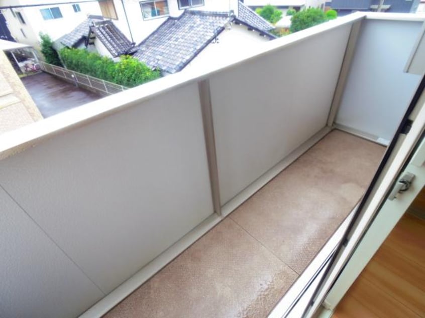  東海道本線/静岡駅 バス20分小鹿公民館前下車:停歩5分 2階 築9年