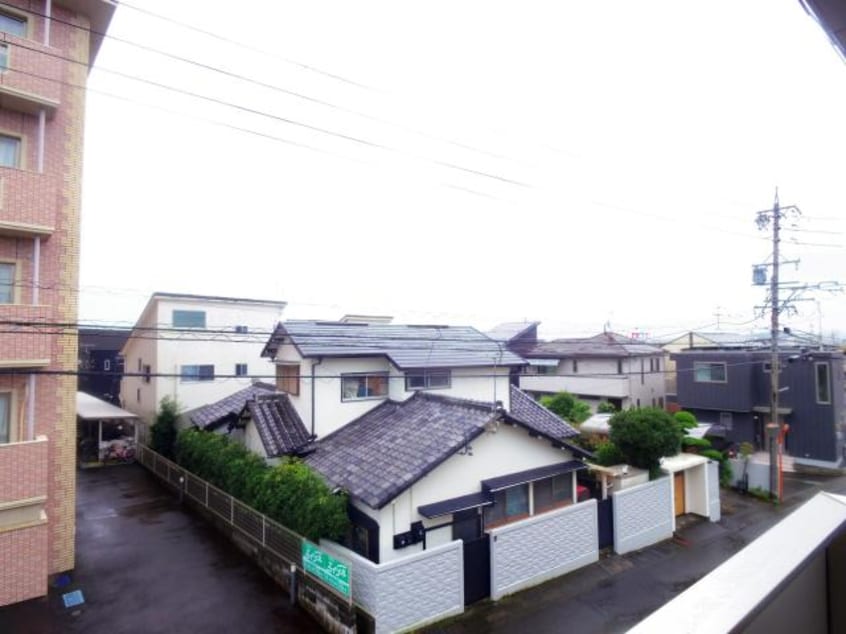  東海道本線/静岡駅 バス20分小鹿公民館前下車:停歩5分 2階 築9年