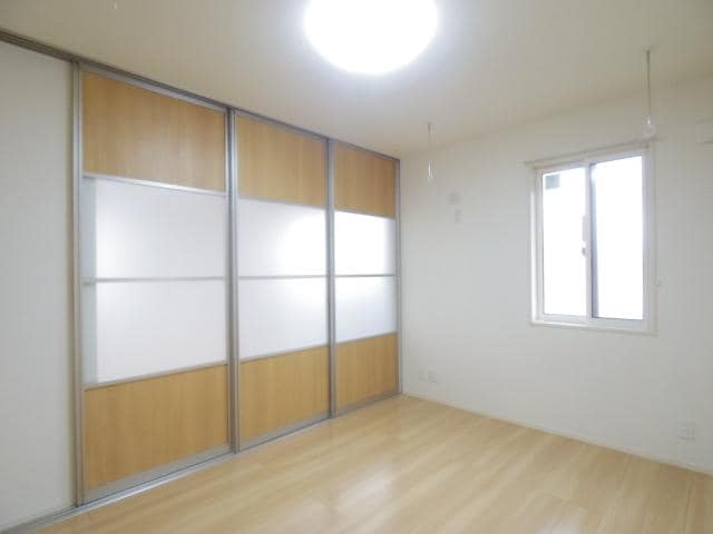  東海道本線/静岡駅 バス20分小鹿公民館前下車:停歩5分 2階 築9年