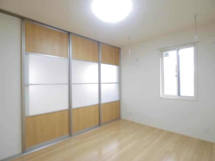  東海道本線/静岡駅 バス20分小鹿公民館前下車:停歩5分 2階 築9年