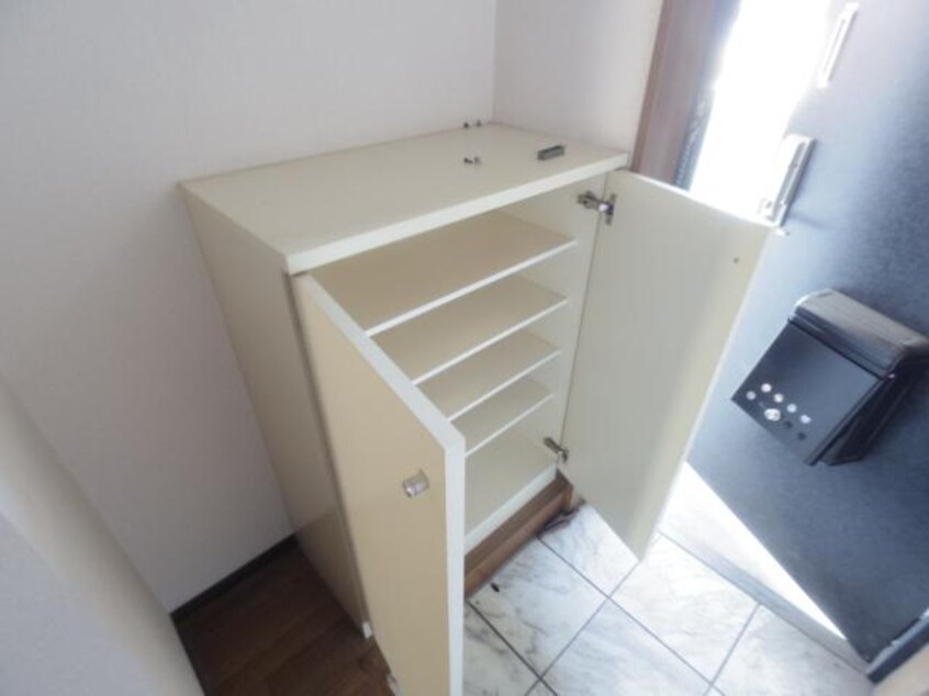  東海道本線/静岡駅 バス26分南安倍川橋下車:停歩5分 1階 築29年