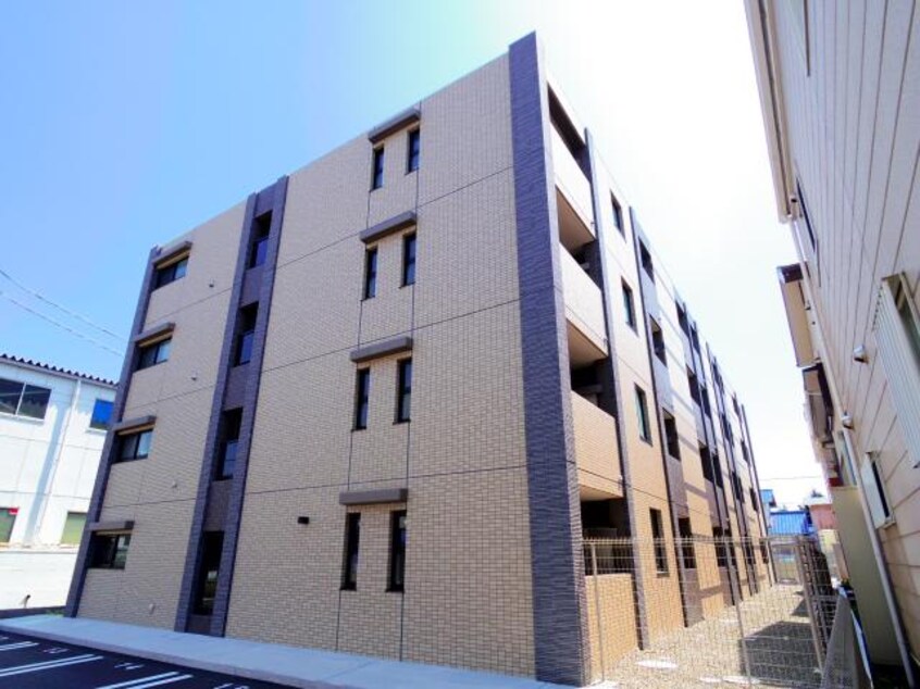  東海道本線/静岡駅 徒歩16分 3階 築8年