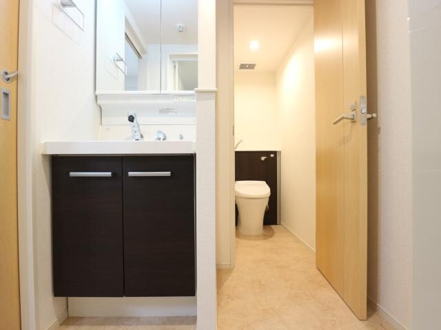  東海道本線/静岡駅 徒歩16分 3階 築8年