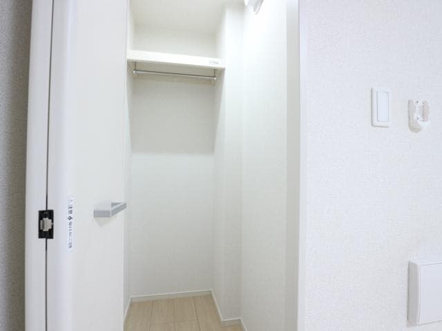  東海道本線/静岡駅 徒歩16分 2階 築8年