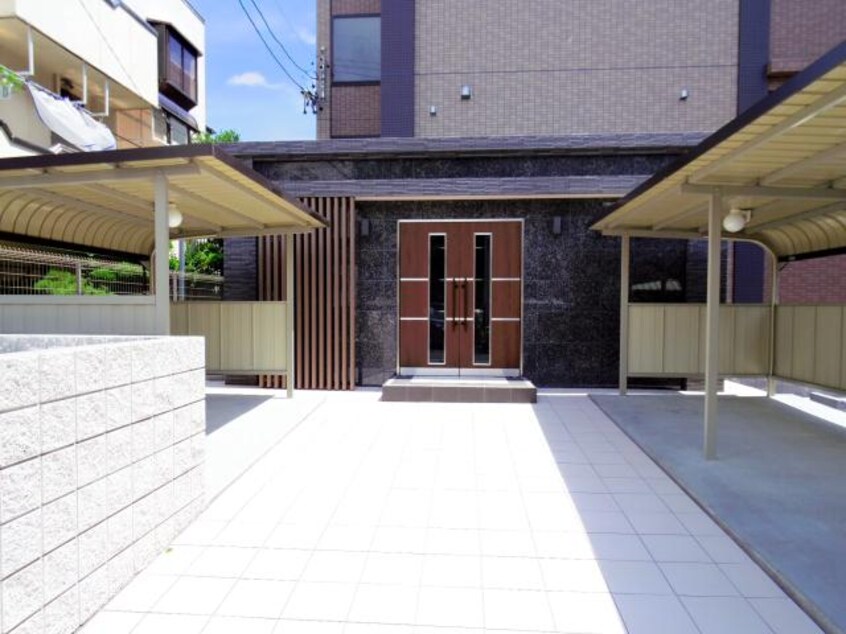  東海道本線/静岡駅 徒歩10分 1階 築8年