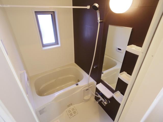  東海道本線/静岡駅 バス16分堀ノ内下車:停歩7分 2階 築8年