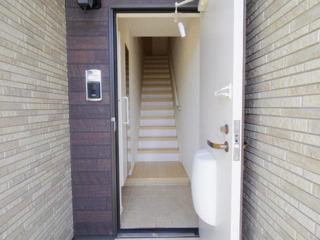  東海道本線/静岡駅 バス16分堀ノ内下車:停歩7分 2階 築8年