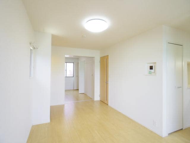  東海道本線/静岡駅 バス16分堀ノ内下車:停歩7分 2階 築8年