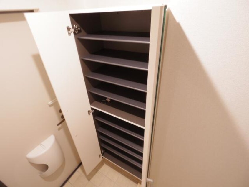  東海道本線/静岡駅 バス16分堀ノ内下車:停歩7分 2階 築8年