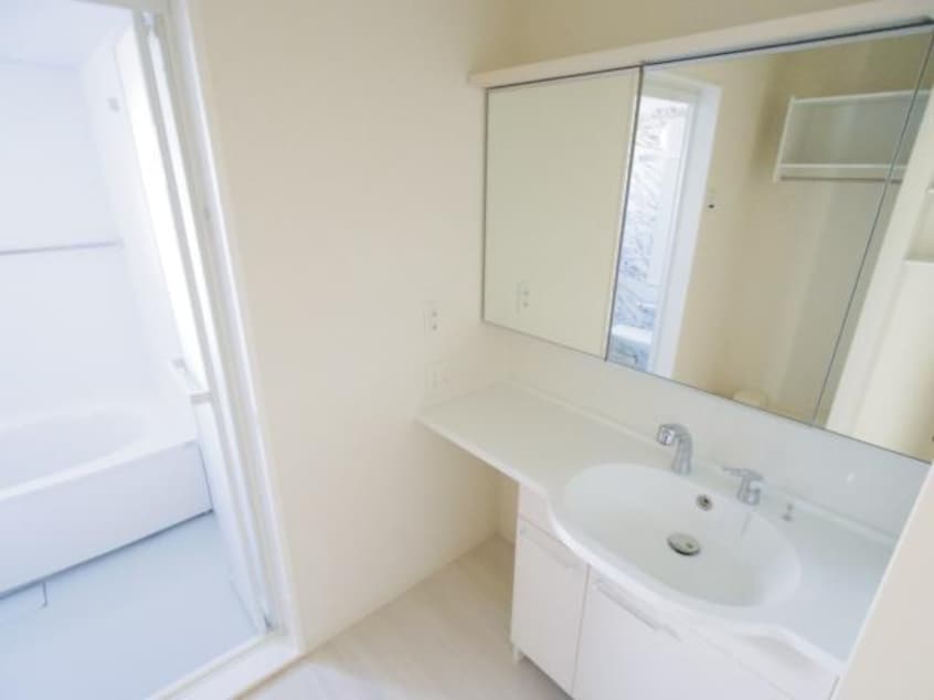  東海道本線/静岡駅 バス20分静岡IC入口下車:停歩5分 2階 築8年