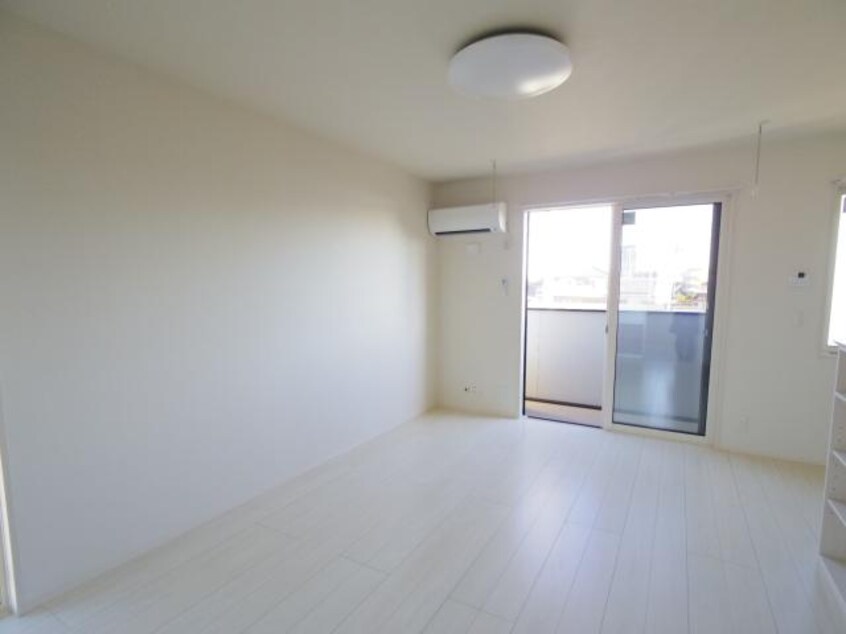  東海道本線/静岡駅 バス20分静岡IC入口下車:停歩5分 2階 築8年