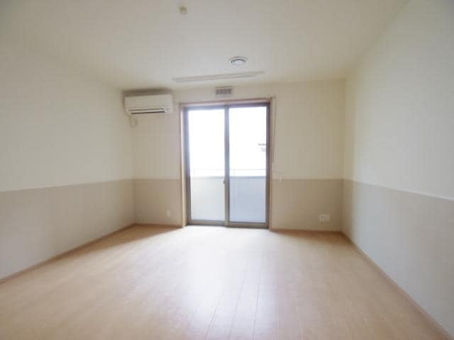  東海道本線/静岡駅 バス14分西中原下車:停歩1分 1階 築8年