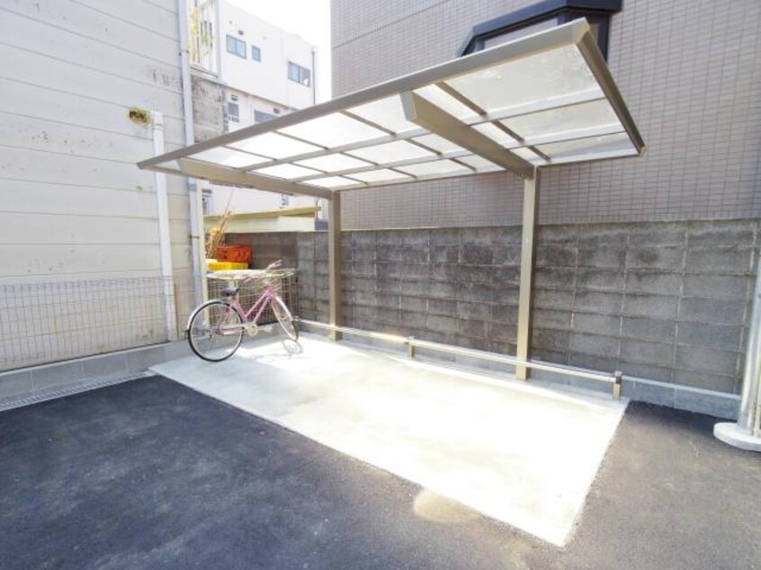  東海道本線/静岡駅 バス14分西中原下車:停歩1分 1階 築8年