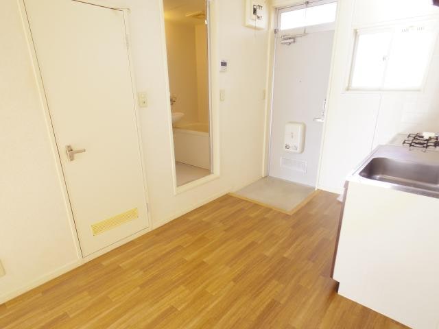  東海道本線/東静岡駅 バス7分聖一色下車:停歩6分 2階 築28年