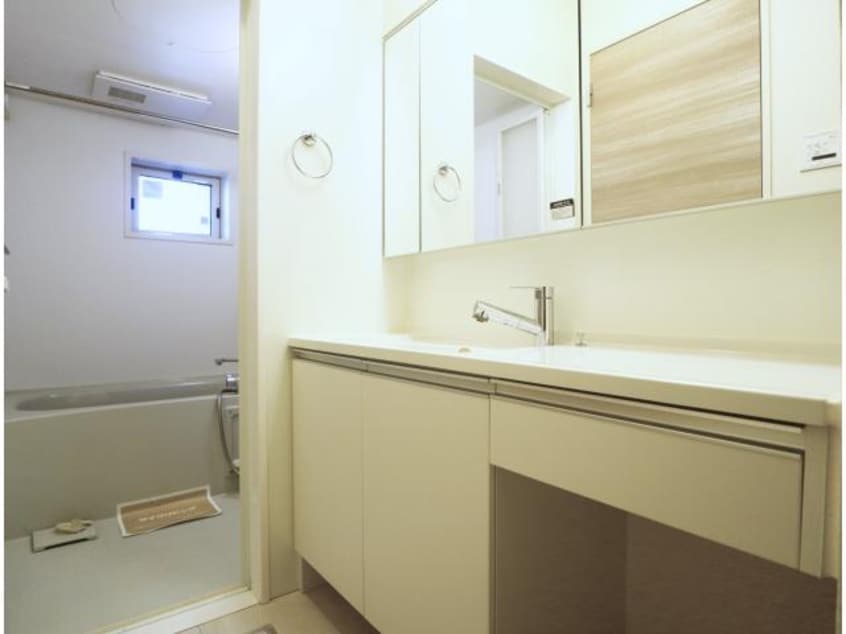  東海道本線/静岡駅 バス17分西島下車:停歩5分 1階 築8年