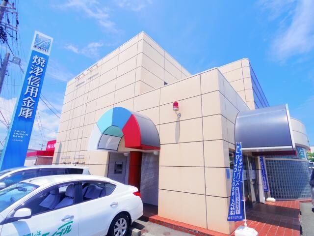 焼津信用金庫いかるみ支店(銀行)まで731m 東海道本線/西焼津駅 バス18分押切橋下車:停歩6分 1階 築8年