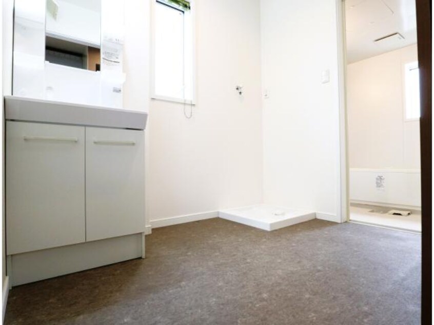  東海道本線/静岡駅 徒歩11分 3階 築8年