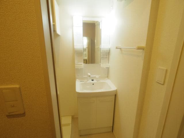  東海道本線/西焼津駅 バス5分大住下車:停歩7分 1階 築9年