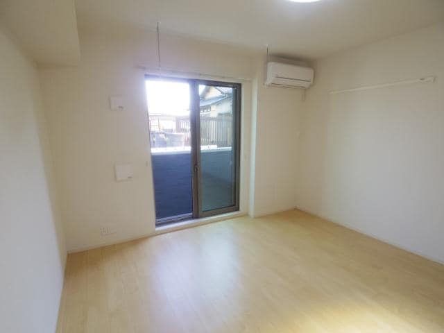  東海道本線/西焼津駅 バス5分大住下車:停歩7分 1階 築9年