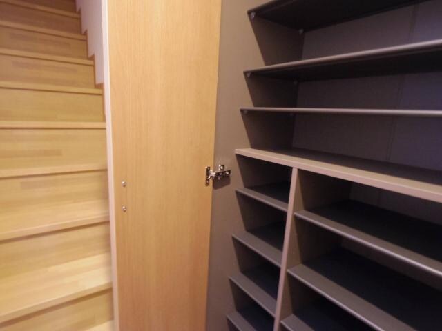  東海道本線/静岡駅 徒歩16分 2階 築7年