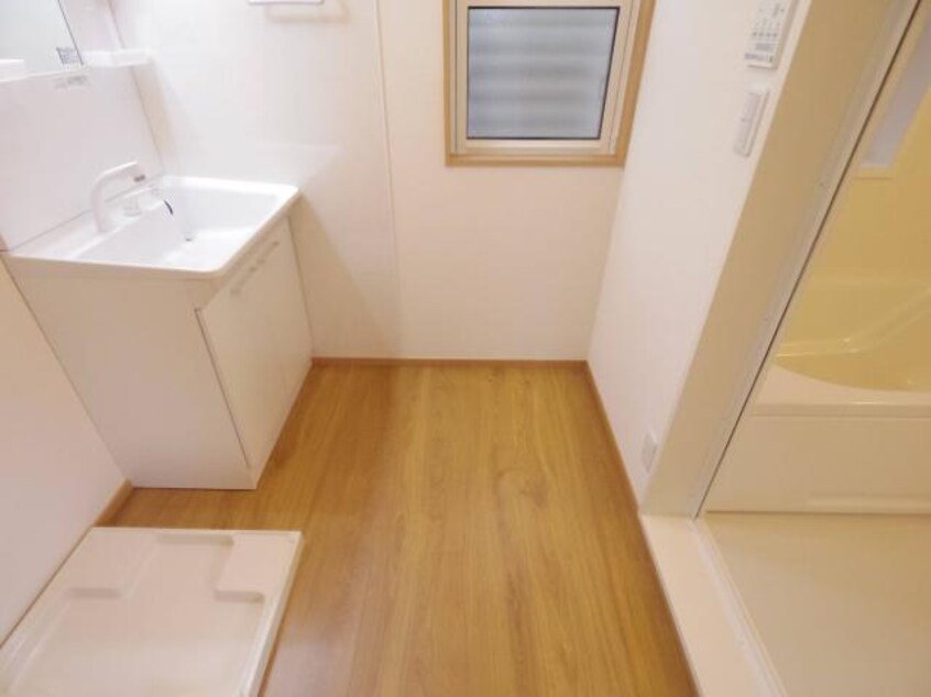  東海道本線/静岡駅 徒歩16分 2階 築7年