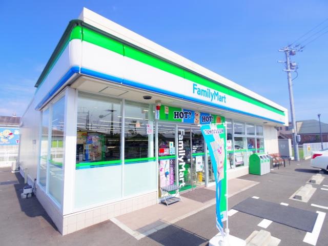 ファミリーマート藤枝高洲店(コンビニ)まで600m 東海道本線/藤枝駅 徒歩21分 1階 築30年