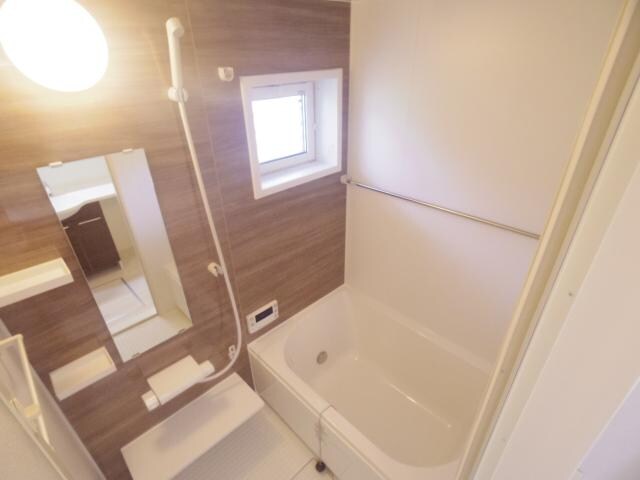  東海道本線/西焼津駅 バス19分下藪田サニーヒルズ団地下車:停歩6分 1階 築8年