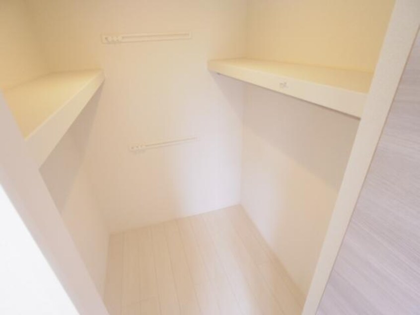  東海道本線/西焼津駅 バス19分下藪田サニーヒルズ団地下車:停歩6分 1階 築8年