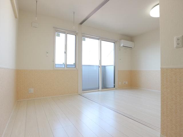  東海道本線/静岡駅 バス25分堀ノ内下車:停歩8分 1階 築8年