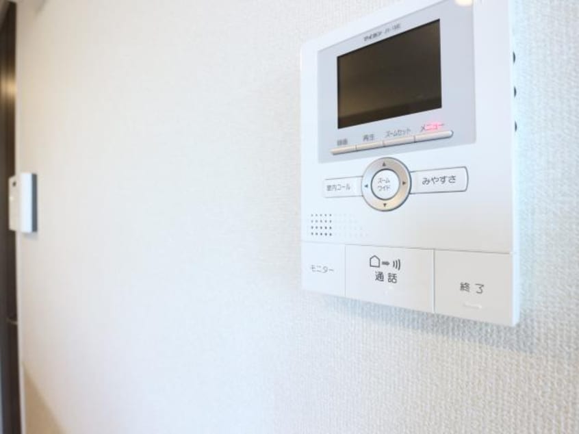  東海道本線/静岡駅 バス25分堀ノ内下車:停歩8分 1階 築8年