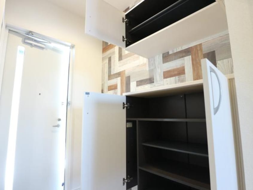  東海道本線/静岡駅 バス25分堀ノ内下車:停歩8分 1階 築8年