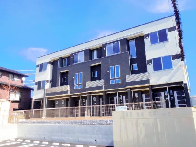  東海道新幹線（東海）/静岡駅 バス30分草薙陸上競技場南下車:停歩6分 1階 築7年