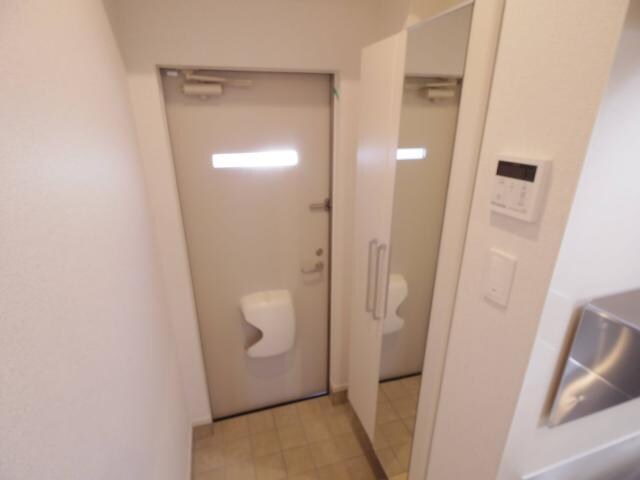  東海道新幹線（東海）/静岡駅 バス30分草薙陸上競技場南下車:停歩6分 1階 築7年