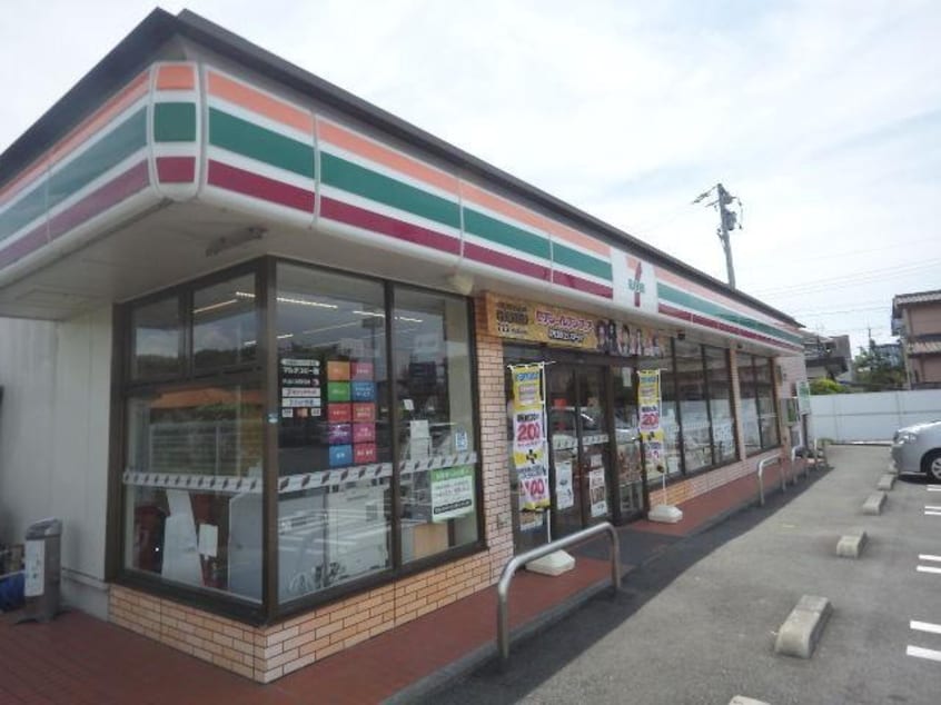 セブンイレブン藤枝藤岡５丁目店(コンビニ)まで633m 東海道本線/西焼津駅 バス16分五十海北下車:停歩8分 2階 築7年