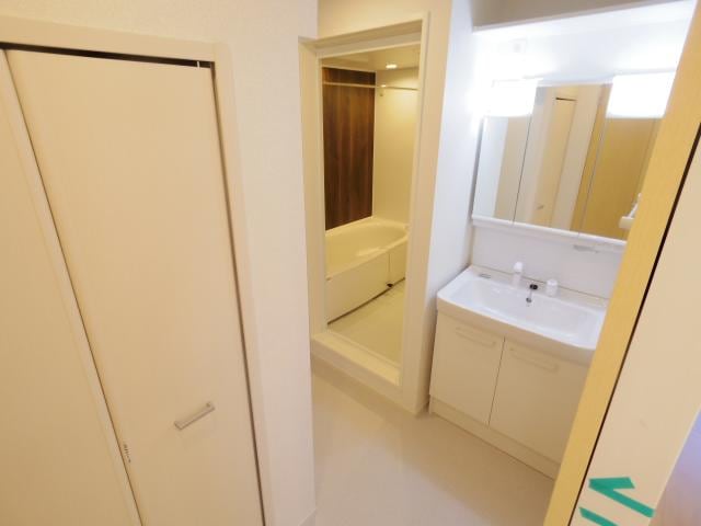  東海道本線/静岡駅 バス30分大谷下車:停歩4分 1階 築6年