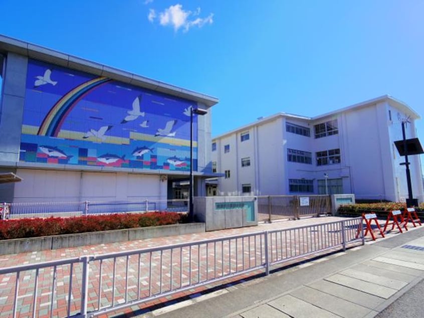 焼津市立豊田小学校(小学校)まで291m 東海道本線/西焼津駅 徒歩5分 2階 築17年