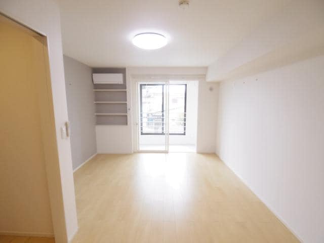  東海道本線/静岡駅 バス11分馬渕四丁目下車:停歩4分 2階 築5年