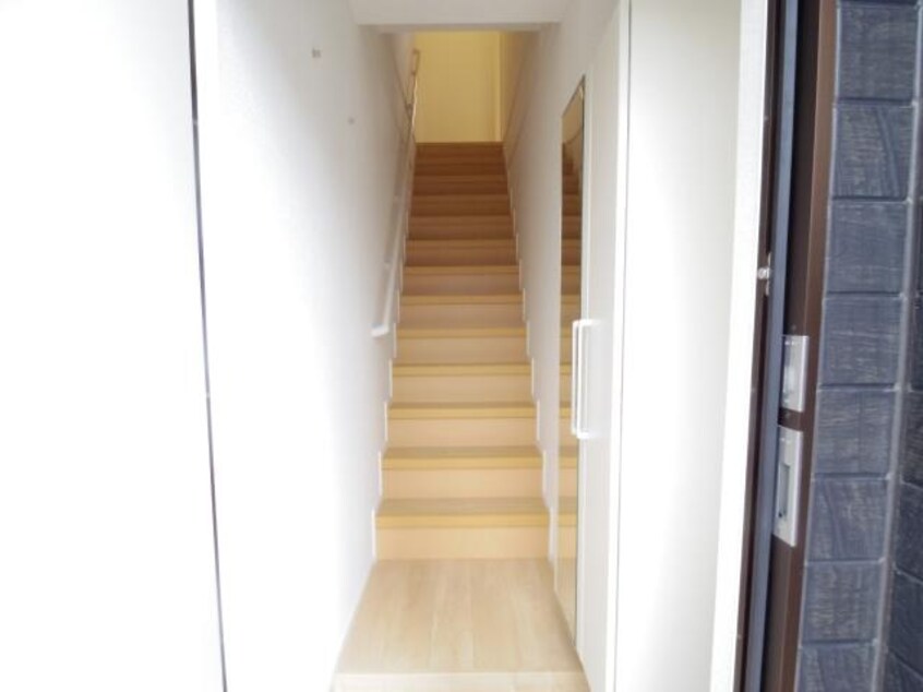  東海道本線/静岡駅 バス11分馬渕四丁目下車:停歩4分 2階 築5年