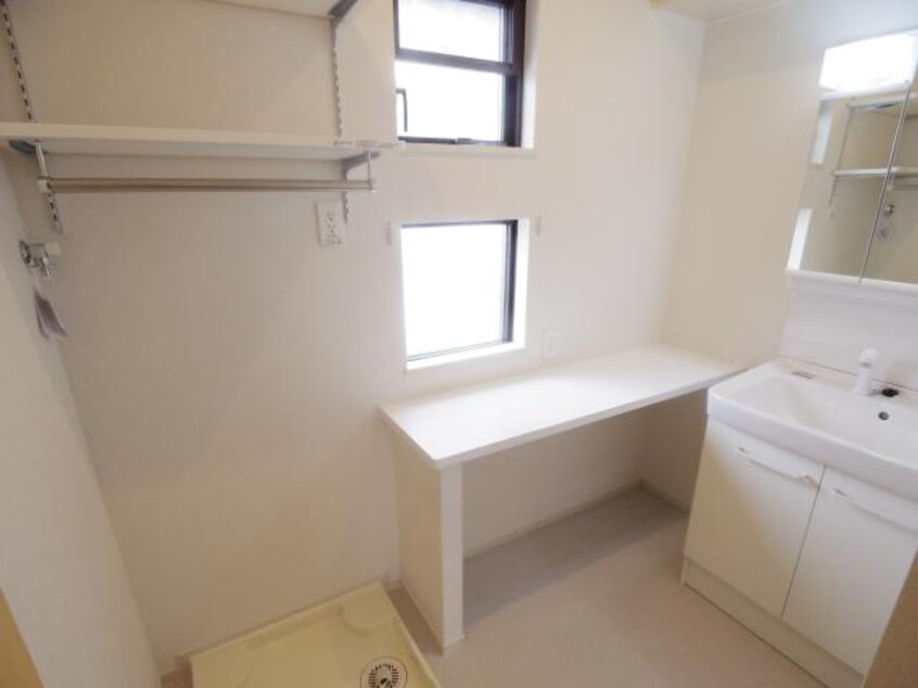  東海道本線/静岡駅 バス11分馬渕四丁目下車:停歩4分 2階 築5年