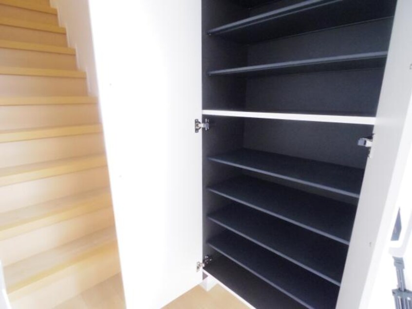  東海道本線/静岡駅 バス11分馬渕四丁目下車:停歩4分 2階 築5年